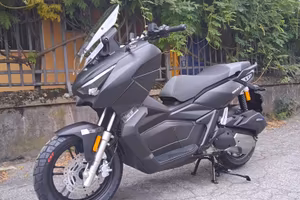 SCOOTER KYMCO DINK X 125cc MOT. A LIQUIDO