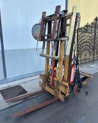 Muletto - elevatore idraulico per trattore