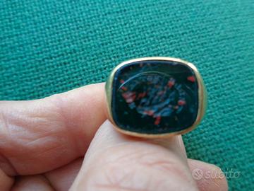 anello oro 18 karati, con antico  sigillo