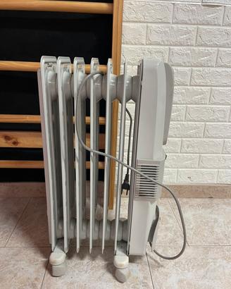 Radiatore elettrico ad olio Delonghi