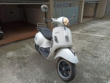 vespa GTS 300