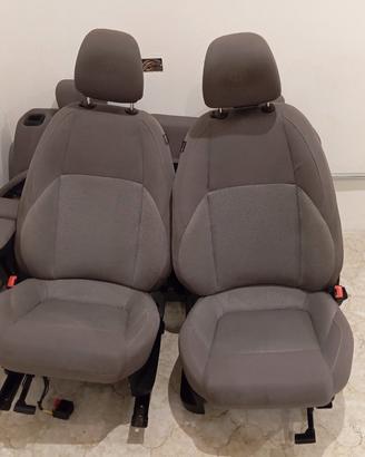 sedili anteriori e posteriori alfa romeo giulietta