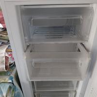 congelatore verticale a cassetti