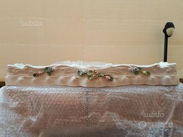 Mensola e portasciugamani in porcellana Capodimont