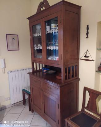 Vetrina anni 60 in castagno