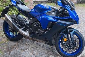 Yamaha YZF  R1  2023 