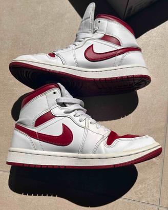 Nike Air Jordan 1 Mid – White/Pomegranate