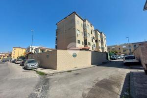 3 LOCALI A NAPOLI