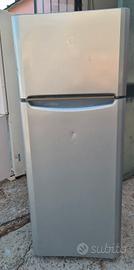 Frigorifero con comgelatore Indesit classe A