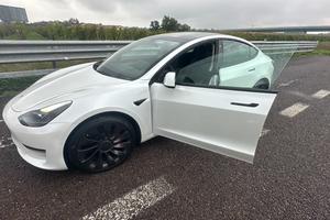 Tesla Model 3 Performance AP avanzato