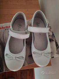 Ballerine bianche da bambina n. 28