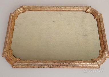 Elegante specchiera argentata