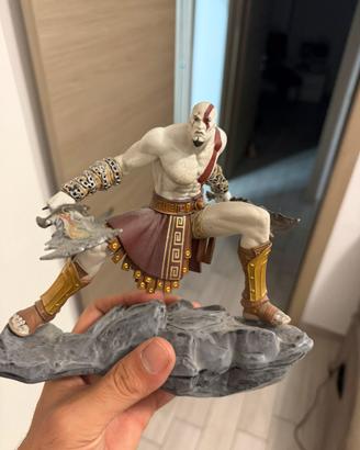 statuetta god of war kratos