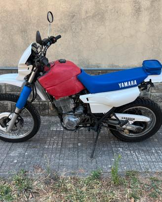YAMAHA XT600e 3tb