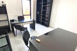 Ufficio arredato all inclusive con parcheggi