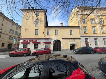 NEGOZIO A PINEROLO