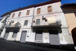 Negozio 3 piani, edificio indipendente