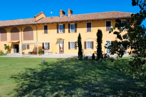 Rustico ristrutturato a nuovo con terreno
