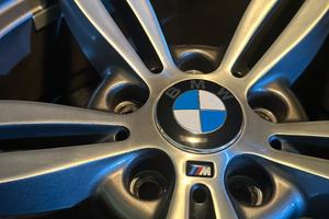 Bmw M5 set cerchi  19” logati M