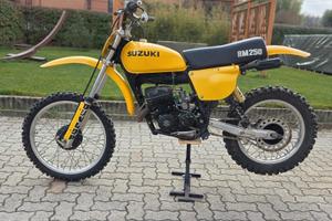 Suzuki RM 250 - 1977 cross epoca