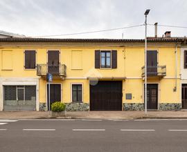 CASA DI CORTE A MONTEGROSSO D'ASTI