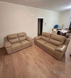 Coppia di divani Poltronesofà in perfetto stato