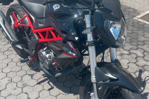 Moto Benelli BN125