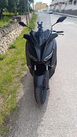 YAMAHA X-MAX 300