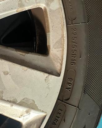 Gomme auto