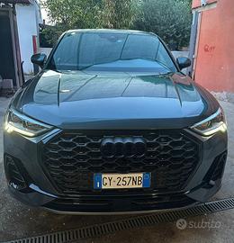 Audi Q3 Sportback identity black Full