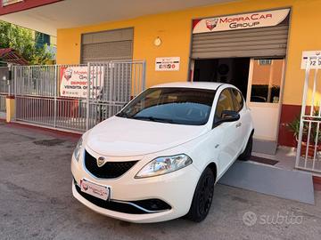 Lancia Ypsilon 1.2 69 CV 5 porte Silver