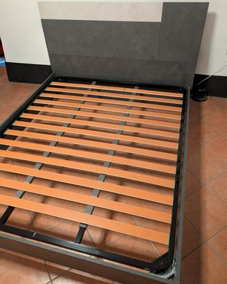 Letto matrimoniale rialzato antracite e grigio