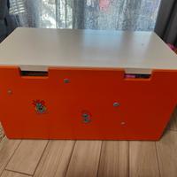 panca con contenitore 