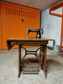 Macchina da cucire Singer anni '20