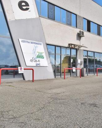 NEGOZIO A CRESCENTINO