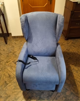 Poltrona elettrica alzapersona.