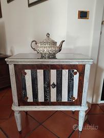 Comodino anni '50
