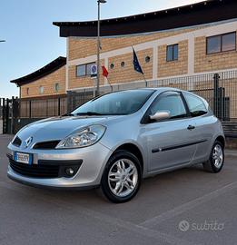 Renault clio 1.2 75cv