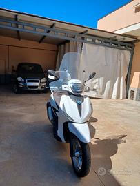 Piaggio Beverly 300