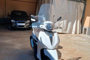 Piaggio Beverly 300