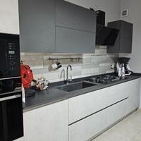Cucina moderna Lube come nuova