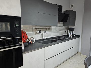 Cucina moderna Lube come nuova