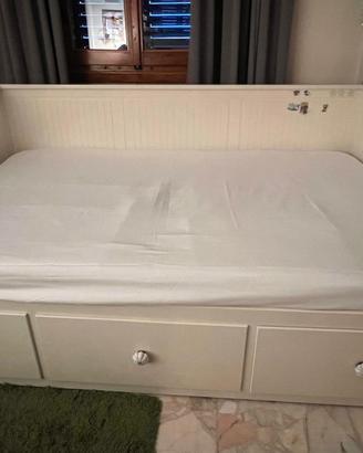 Letto Ikea e Armadio