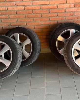 Cerchi con gomma originali honda