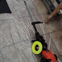 Decespugliatore con filo e 2 dischi da taglio
