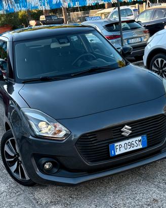 "UNA CHICCA" Suzuki Swift 1.2 Hybrid Top + GPL