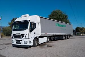 Trattore Iveco Stralis + semirimorchio Kogel