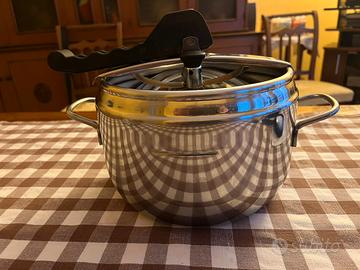 Pentola a pressione Lagostina