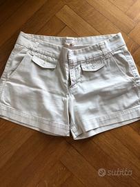 Pantaloncini estivi color panna -eleganti e comodi