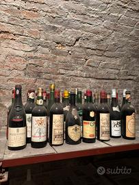 Collezione bottiglie di vino anni 70